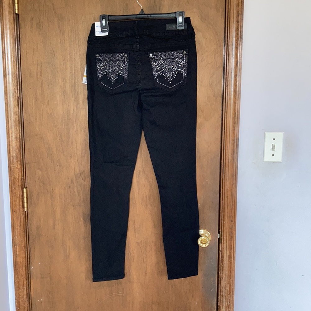 Wallflower the luscious curvy skinny jean embroidered design & bling pockets 3
